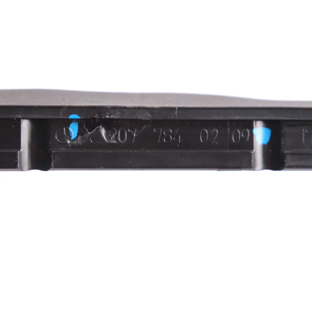  Sunroof Guide Mercedes W204 Panoramic Couvercle toit Cadre avant droit - SKU A2077840209-1 - Numéro de pièce A2077840209