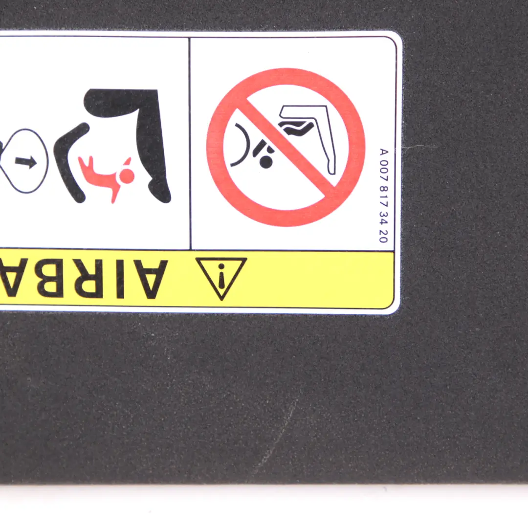 Osłona Przeciwsłoneczna Lewa Czarna do Mercedes W204 o numerze A2078100310 Mercedes W204 Osłona Przeciwsłoneczna Lewa Czarna - SKU A2078100310 - Numer Części A2078100310