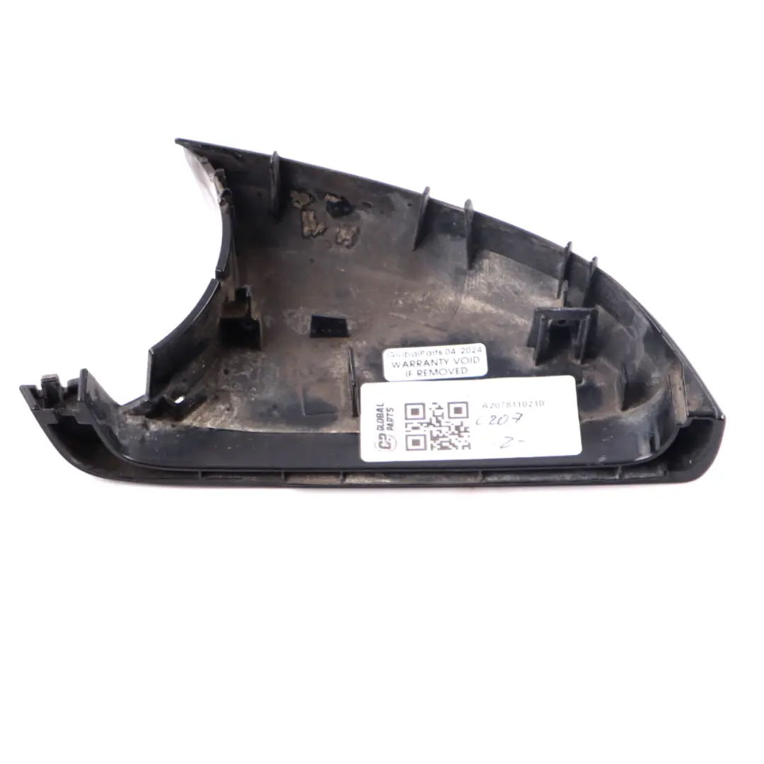 Osłona Obudowa Lusterka Prawa Czarna do Mercedes C207 W212 o numerze A2078110210 Mercedes C207 W212 Osłona Obudowa Lusterka Prawa Czarna - SKU A2078110210 - Numer Części A2078110210