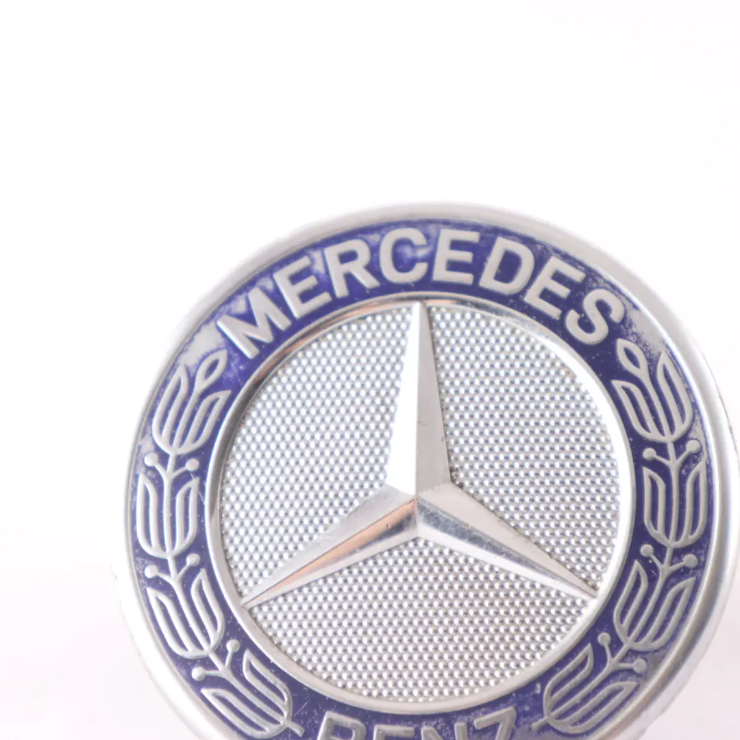 Emblemat Znaczek Logo Maski Silnika do Mercedes W169 A207 C209 o numerze A2078170316 Mercedes W169 A207 C209 Emblemat Znaczek Logo Maski Silnika - SKU A2078170316-1 - Numer Części A2078170316
