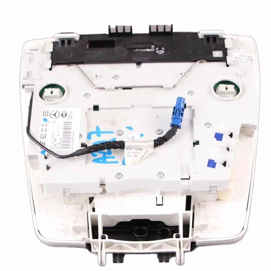 Luz lectura Mercedes W207 A207 techo Interruptor interior Negro para con número de pieza A2078200001 Luz lectura Mercedes W207 A207 techo Interruptor interior Negro - SKU A2078200001 - Número de pieza A2078200001