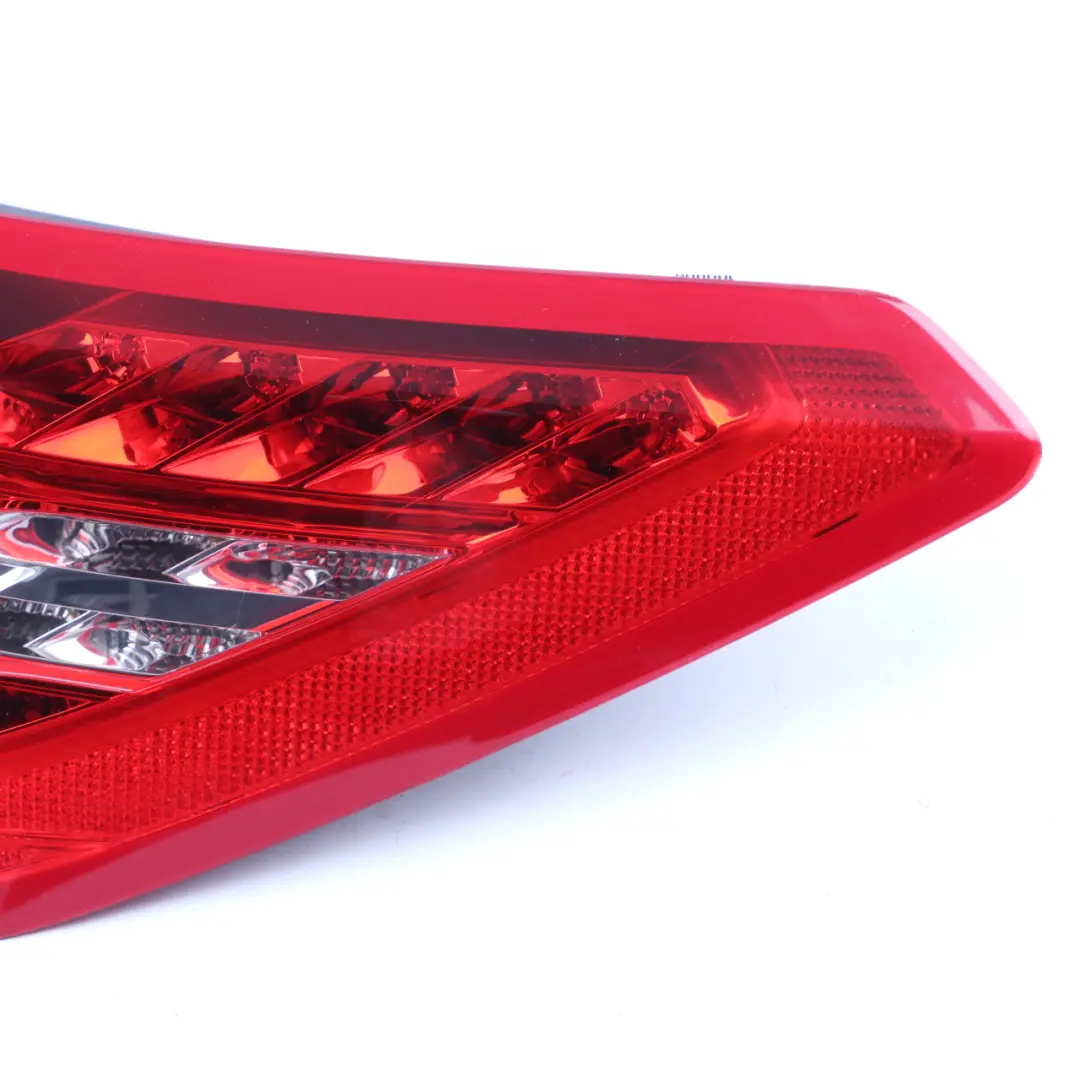 Lampa Tylna Prawa Tylne Światło do Mercedes A207 C207 o numerze A2078200264 Mercedes A207 C207 Lampa Tylna Prawa Tylne Światło - SKU A2078200264 - Numer Części A2078200264