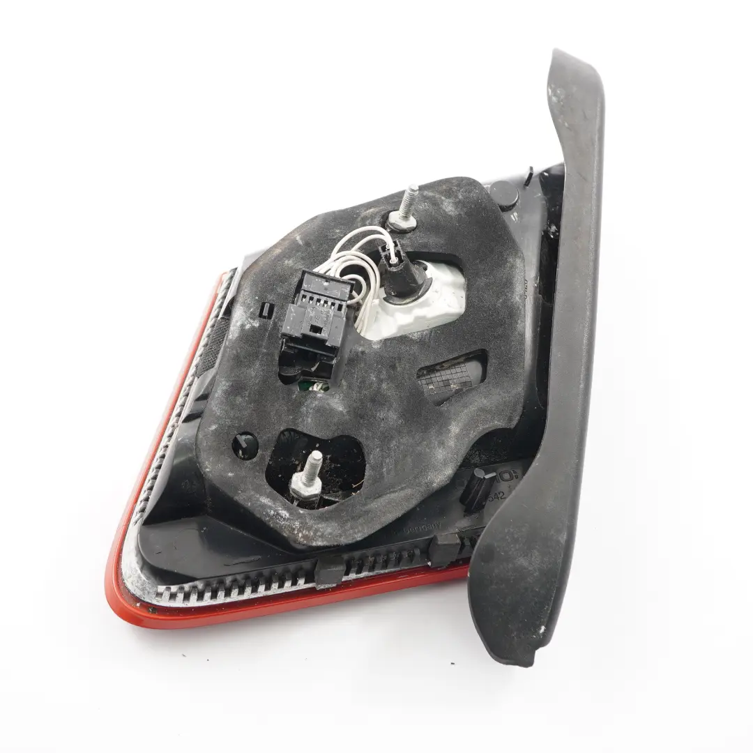 Piloto trasero Mercedes W207 Lado izquierdo Luz interior maletero para con número de pieza A2078200364 Piloto trasero Mercedes W207 Lado izquierdo Luz interior maletero - SKU A2078200364-1 - Número de pieza A2078200364