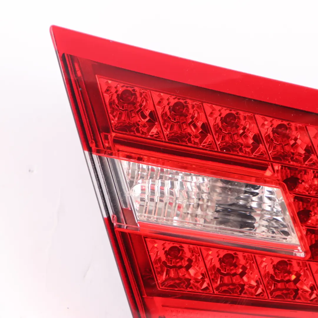 W207 Fanale posteriore lato sinistro Luce coperchio interno per Mercedes con numero di parte A2078200364 Mercedes W207 Fanale posteriore lato sinistro Luce coperchio interno - SKU A2078200364 - Numero di parte A2078200364