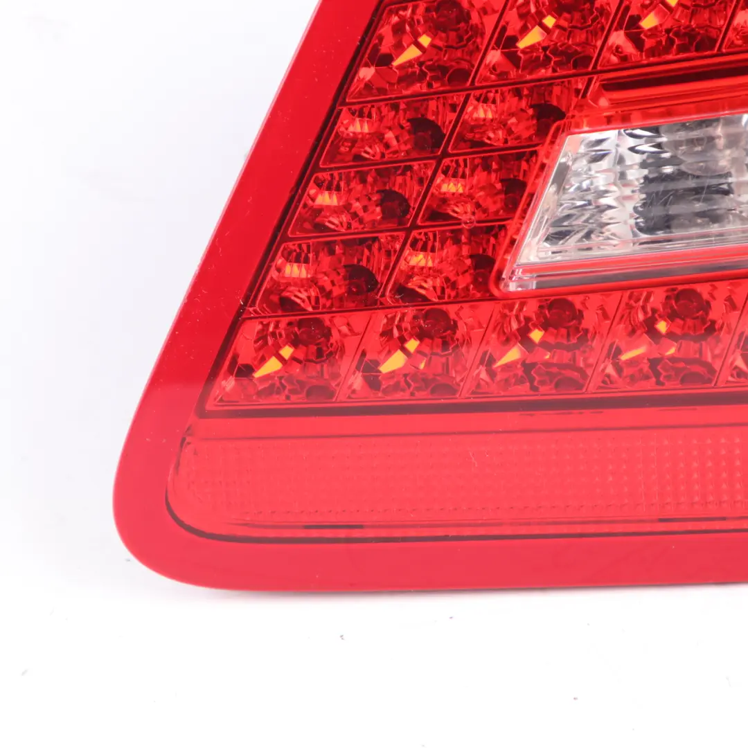  Piloto trasero Mercedes W207 Lado derecho Luz interior del maletero - SKU A2078200464 - Número de pieza A2078200464