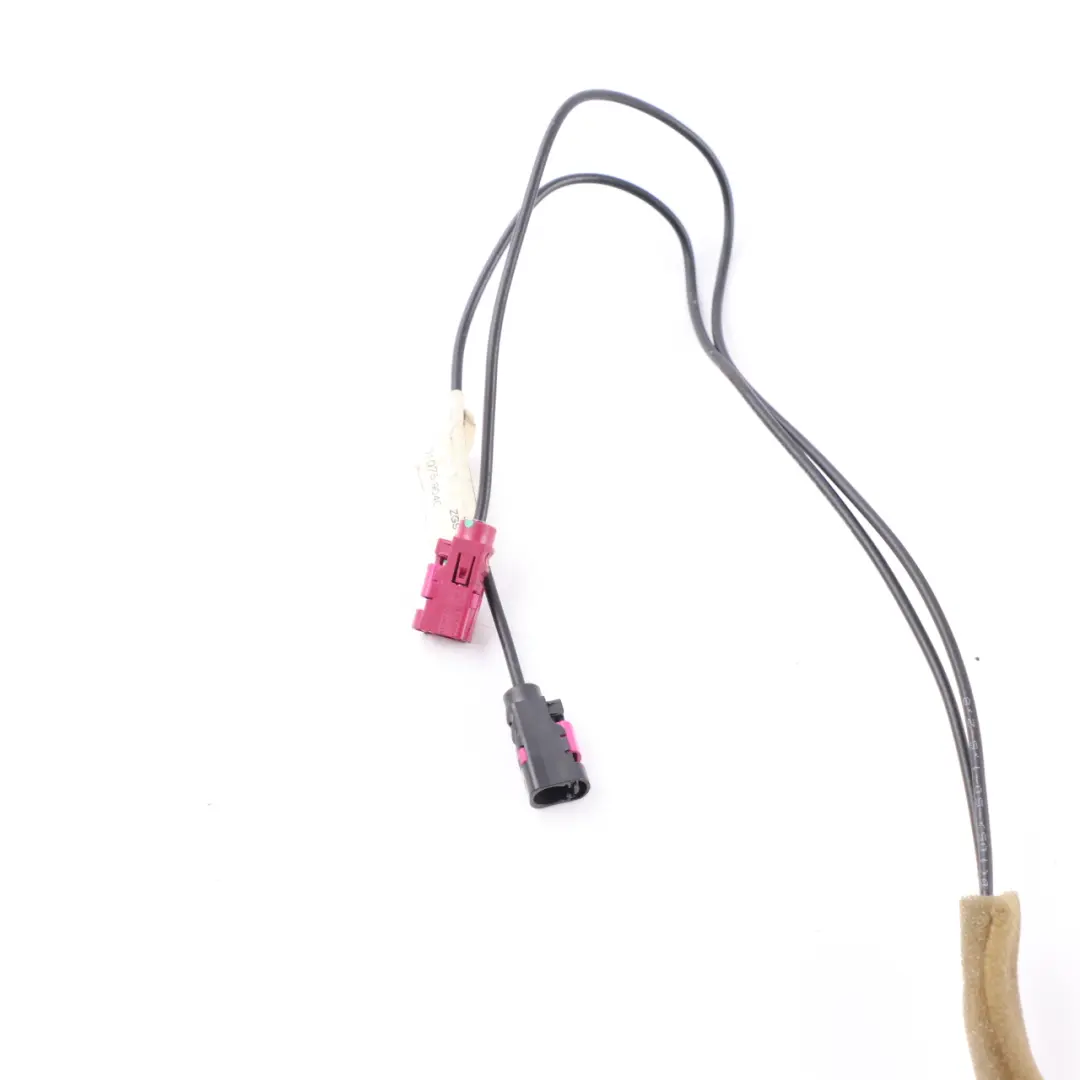 Antenna Da Tetto Mercedes C207 W207 C204 W212 Antenna Top per con numero di parte A2078201075 Antenna Da Tetto Mercedes C207 W207 C204 W212 Antenna Top - SKU A2078201075 - Numero di parte A2078201075