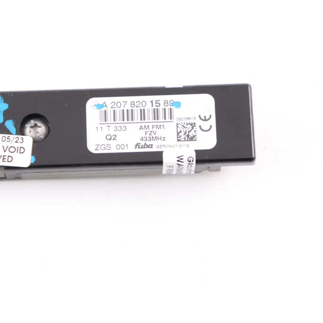 W207 A207 Cabrio Amplificatore antenna Modulo destra per Mercedes con numero di parte A2078201589 Mercedes W207 A207 Cabrio Amplificatore antenna Modulo destra - SKU A2078201589 - Numero di parte A2078201589