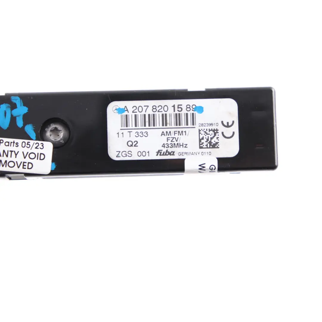 W207 A207 Cabrio Antenne Amplificateur Aerial Module Droit pour Mercedes à propos du numéro de pièce A2078201589 Mercedes W207 A207 Cabrio Antenne Amplificateur Aerial Module Droit - SKU A2078201589 - Numéro de pièce A2078201589