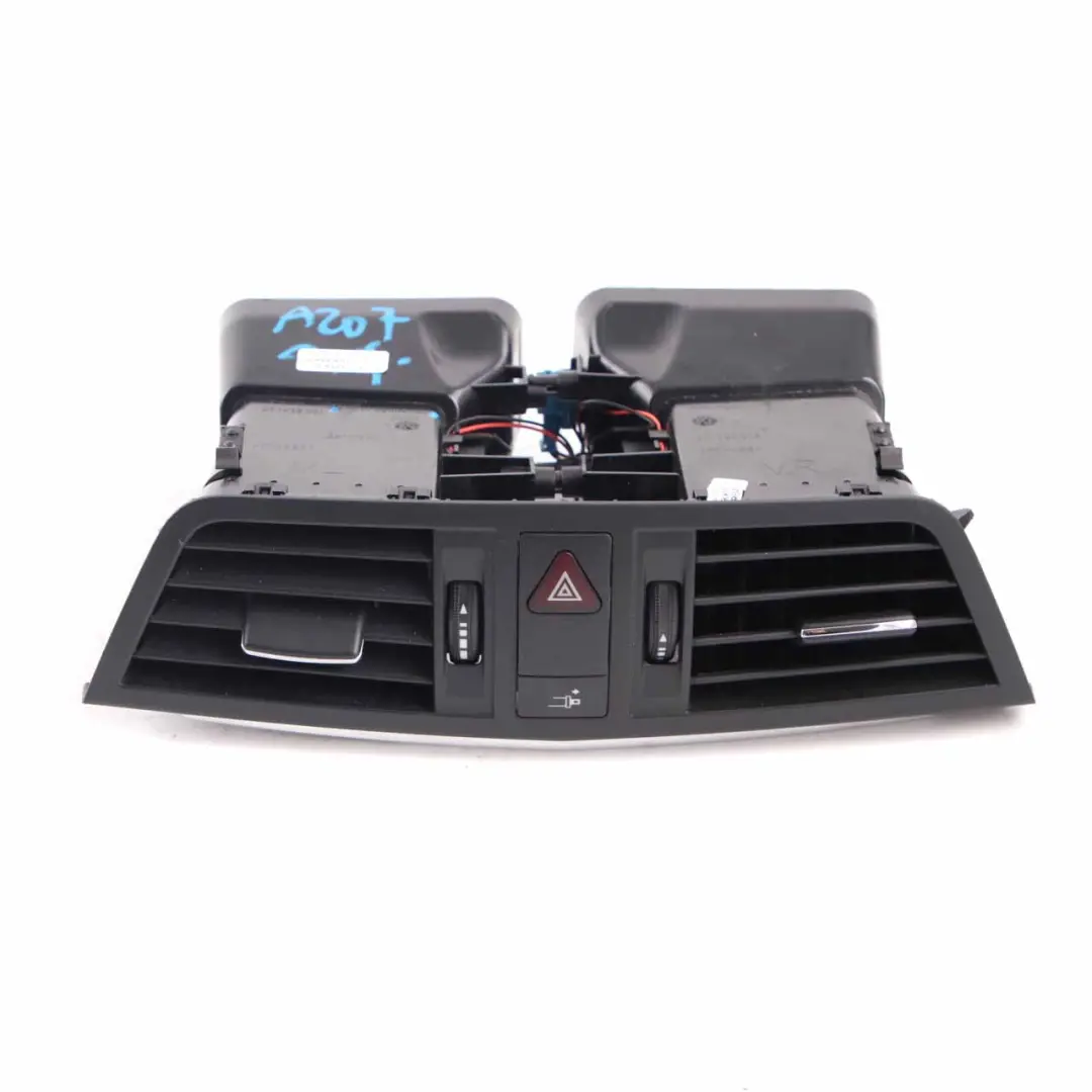Bouche d'aération Mercedes W207 C207 Tableau bord Grille Hazard pour à propos du numéro de pièce A2078300054 Bouche d'aération Mercedes W207 C207 Tableau bord Grille Hazard - SKU A2078300054 - Numéro de pièce A2078300054