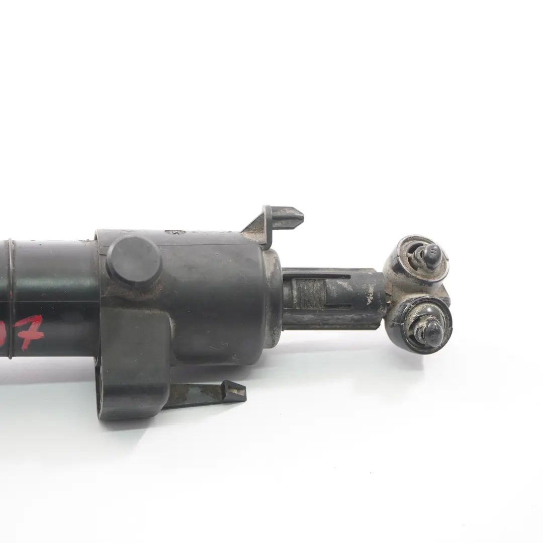 W207 Ugello lavafari sinistro per Mercedes con numero di parte A2078600147 Mercedes W207 Ugello lavafari sinistro - SKU A2078600147 - Numero di parte A2078600147