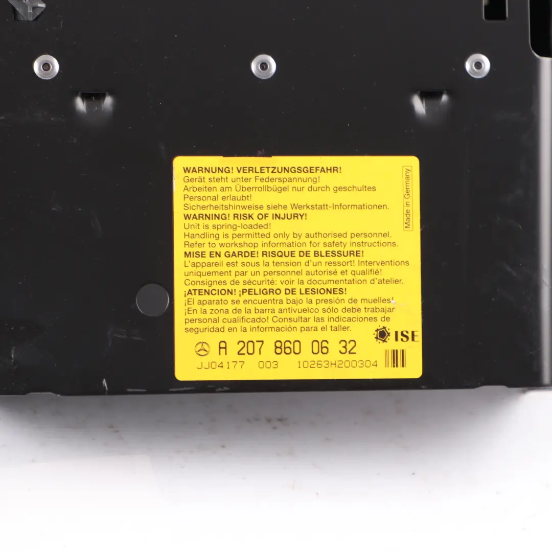 Headrest Mercedes W207 Cabrio A207 Head Rest Roll Over Bar Assembly to Rear with Part number A2078600532 Rear Headrest Mercedes W207 Cabrio A207 Head Rest Roll Over Bar Assembly - SKU A2078600532-1 - Part number A2078600532