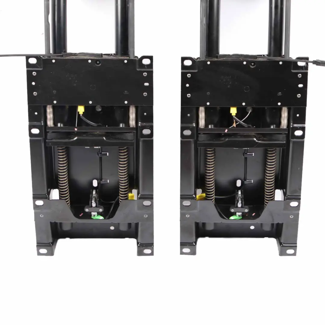 Headrest Mercedes W207 Cabrio A207 Head Rest Roll Over Bar Assembly to Rear with Part number A2078600532 Rear Headrest Mercedes W207 Cabrio A207 Head Rest Roll Over Bar Assembly - SKU A2078600532 - Part number A2078600532