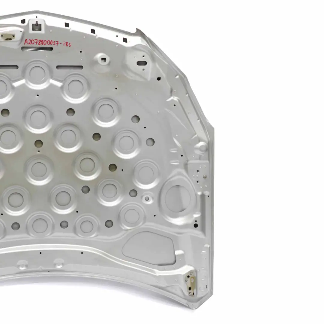 W207 Maska Silnika Iridium Silver - 775 do Mercedes o numerze A2078800057 Mercedes W207 Maska Silnika Iridium Silver - 775 - SKU A2078800057-IRS - Numer Części A2078800057