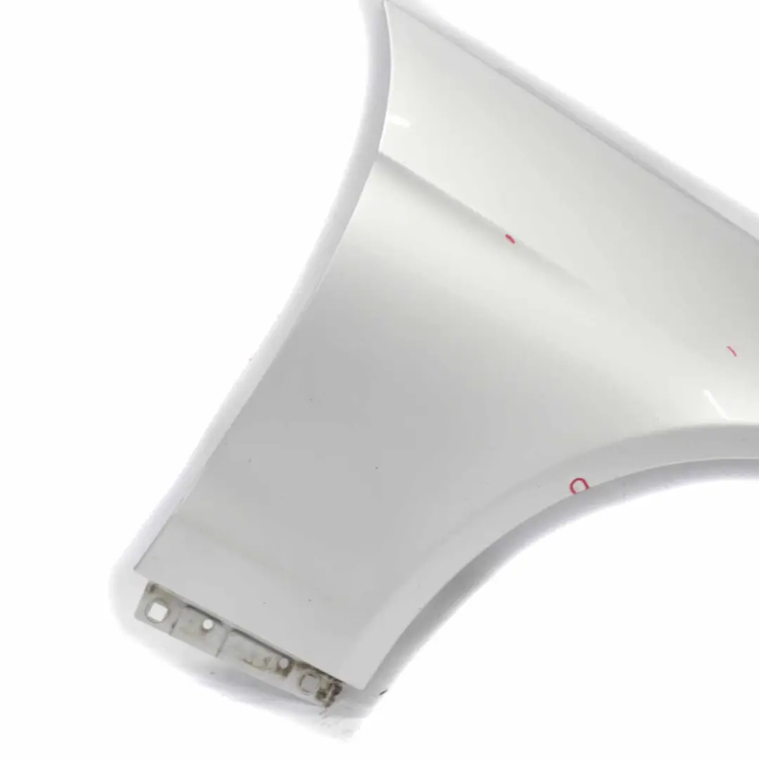 W207 Panneau latéral de l'aile Aile avant droite Iridium Silver - 775 pour Mercedes à propos du numéro de pièce A2078800218 Mercedes W207 Panneau latéral de l'aile Aile avant droite Iridium Silver - 775 - SKU A2078800218-IRS - Numéro de pièce A2078800218