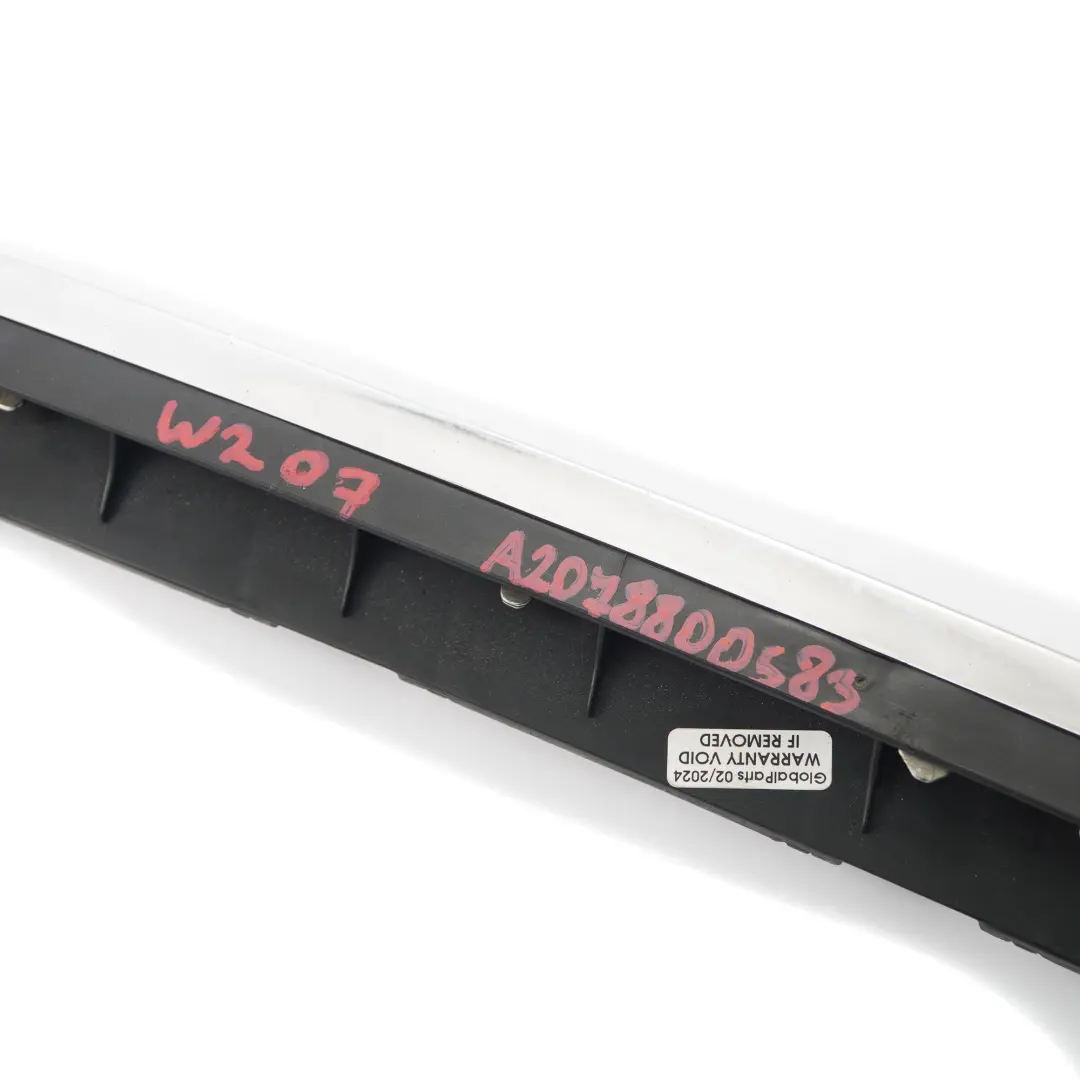 W207 C207 Pannello cappuccio griglia anteriore Chrome A2078880560 per Mercedes con numero di parte A2078800583 Mercedes W207 C207 Pannello cappuccio griglia anteriore Chrome A2078880560 - SKU A2078800583 - Numero di parte A2078800583