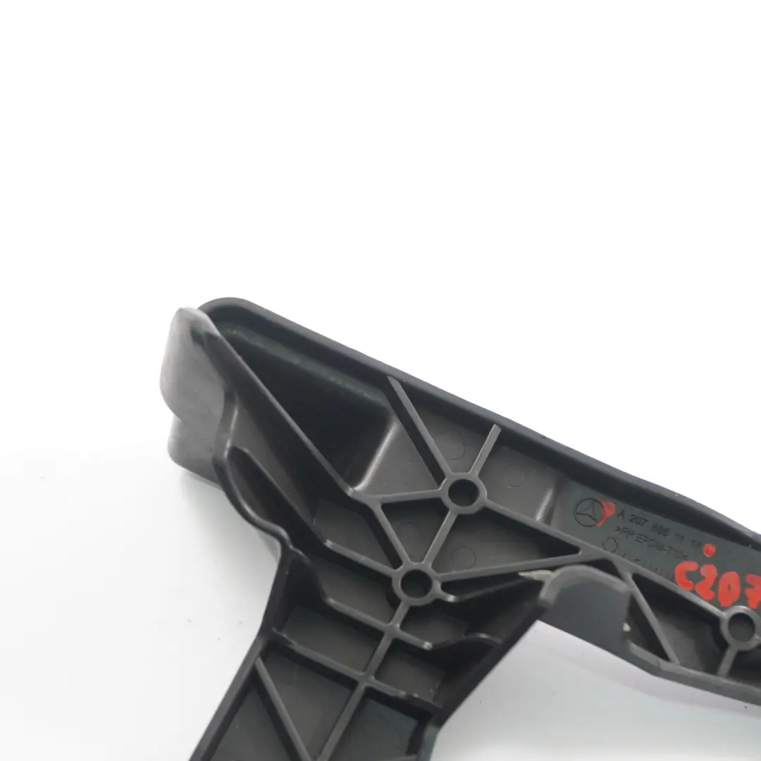 Support de renfort de pare-chocs avant gauche pour Mercedes C207 AMG à propos du numéro de pièce A2078851116 Mercedes C207 AMG Support de renfort de pare-chocs avant gauche - SKU A2078851116 - Numéro de pièce A2078851116