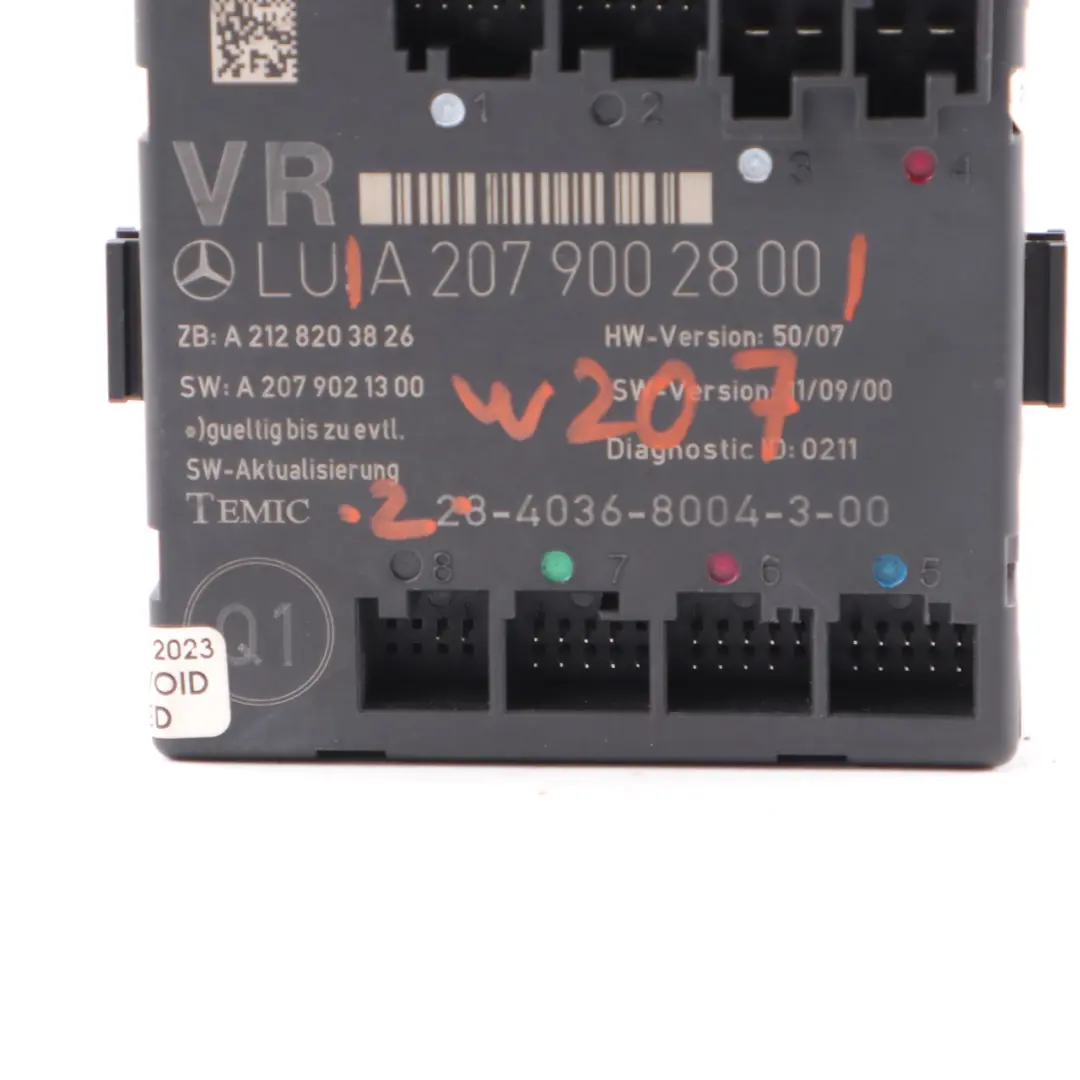 W207 Convertible Módulo Puerta Delantera Derecha Control para Mercedes con número de pieza A2079002800 Mercedes W207 Convertible Módulo Puerta Delantera Derecha Control - SKU A2079002800 - Número de pieza A2079002800