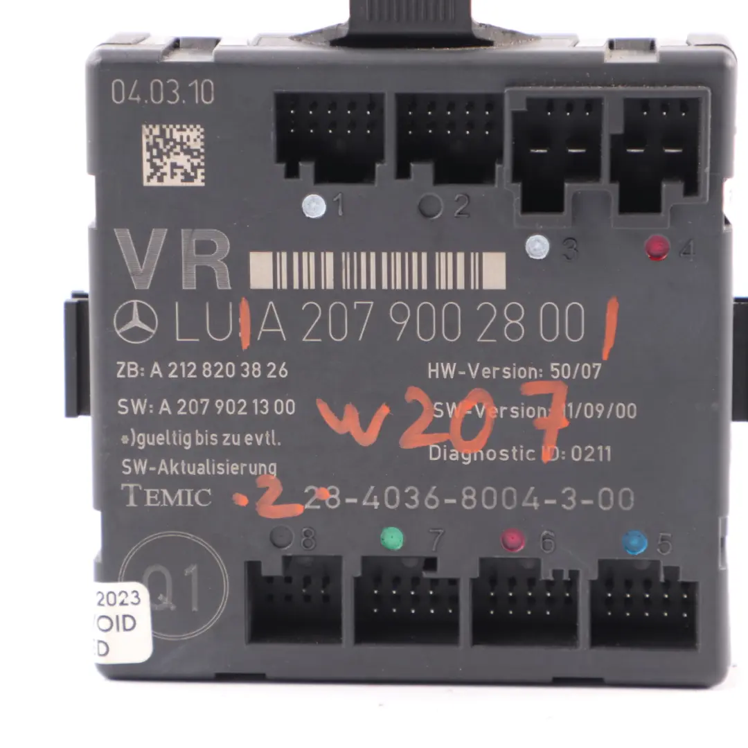 W207 Modulo Porta Cabrio Anteriore Destro Unità Controllo per Mercedes con numero di parte A2079002800 Mercedes W207 Modulo Porta Cabrio Anteriore Destro Unità Controllo - SKU A2079002800 - Numero di parte A2079002800