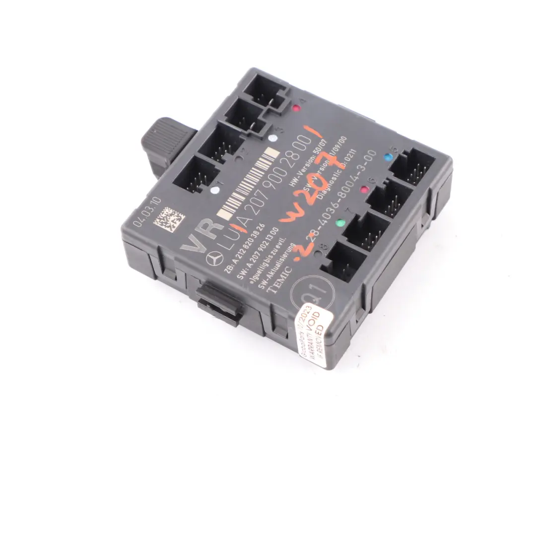 W207 Convertible Módulo Puerta Delantera Derecha Control para Mercedes con número de pieza A2079002800 Mercedes W207 Convertible Módulo Puerta Delantera Derecha Control - SKU A2079002800 - Número de pieza A2079002800