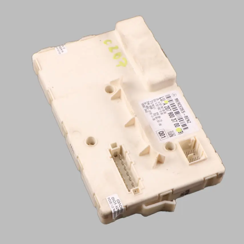 Module de porte arrière gauche Unité de contrôle ECU pour Mercedes C207 à propos du numéro de pièce A2079003700 Mercedes C207 Module de porte arrière gauche Unité de contrôle ECU - SKU A2079003700 - Numéro de pièce A2079003700