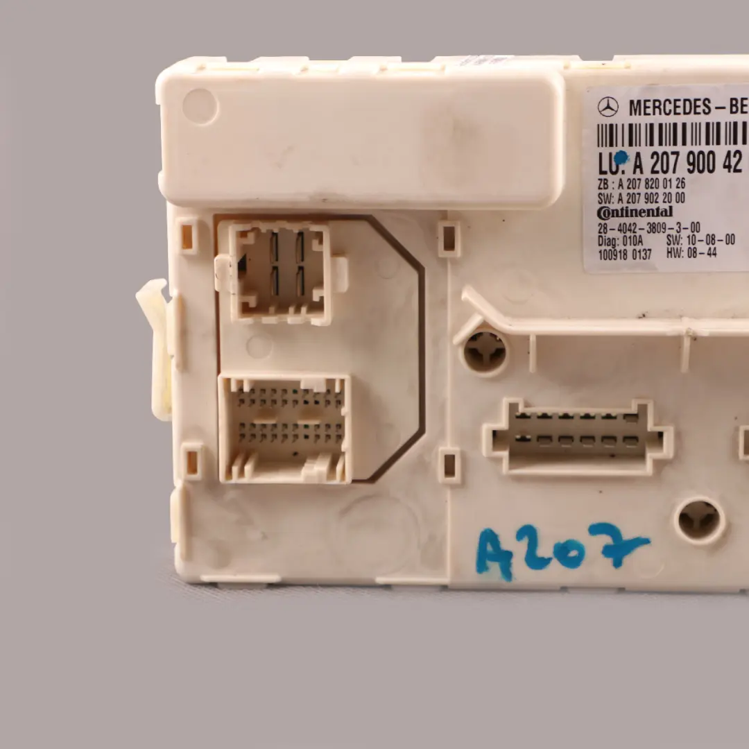 W207 A207 Convertible Roof Module Folding Top Control Unit to Mercedes with Part number A2079004200 Mercedes W207 A207 Convertible Roof Module Folding Top Control Unit - SKU A2079004200 - Part number A2079004200