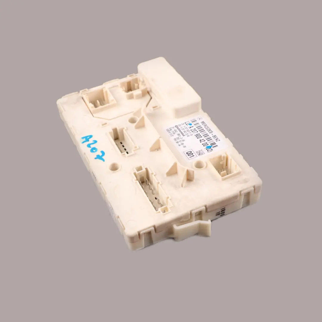 W207 A207 Convertible Roof Module Folding Top Control Unit to Mercedes with Part number A2079004200 Mercedes W207 A207 Convertible Roof Module Folding Top Control Unit - SKU A2079004200 - Part number A2079004200