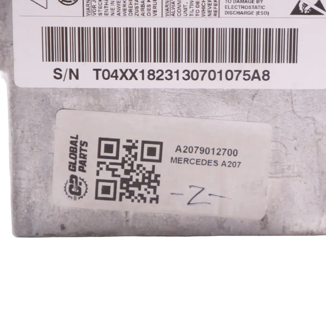 Mercedes A207 Cabriolet Renfort de toit Module Airbag - SKU A2079012700 - Numéro de pièce A2079012700