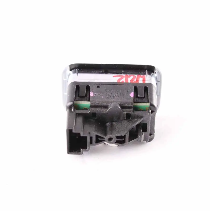 Interruttore di Comando Alzacristalli Alettrici Porte Anteriori per Mercedes W212 con numero di parte A2079050051 Mercedes W212 Interruttore di Comando Alzacristalli Alettrici Porte Anteriori - SKU A2079050051 - Numero di parte A2079050051