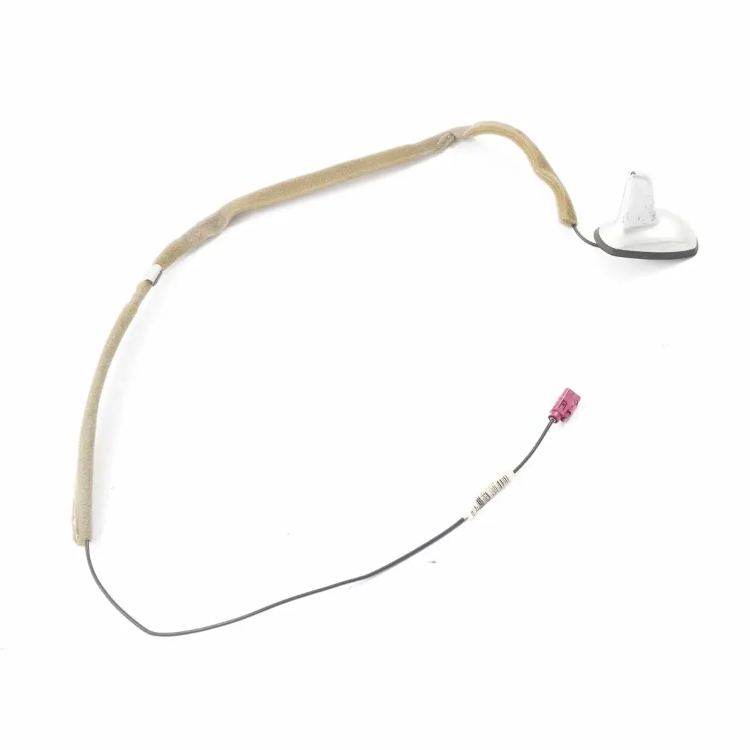 Antenna da tetto Mercedes C204 C207 Iridium Silver Metallic - 775 per con numero di parte A2079050136 Antenna da tetto Mercedes C204 C207 Iridium Silver Metallic - 775 - SKU A2079050136-IRS - Numero di parte A2079050136