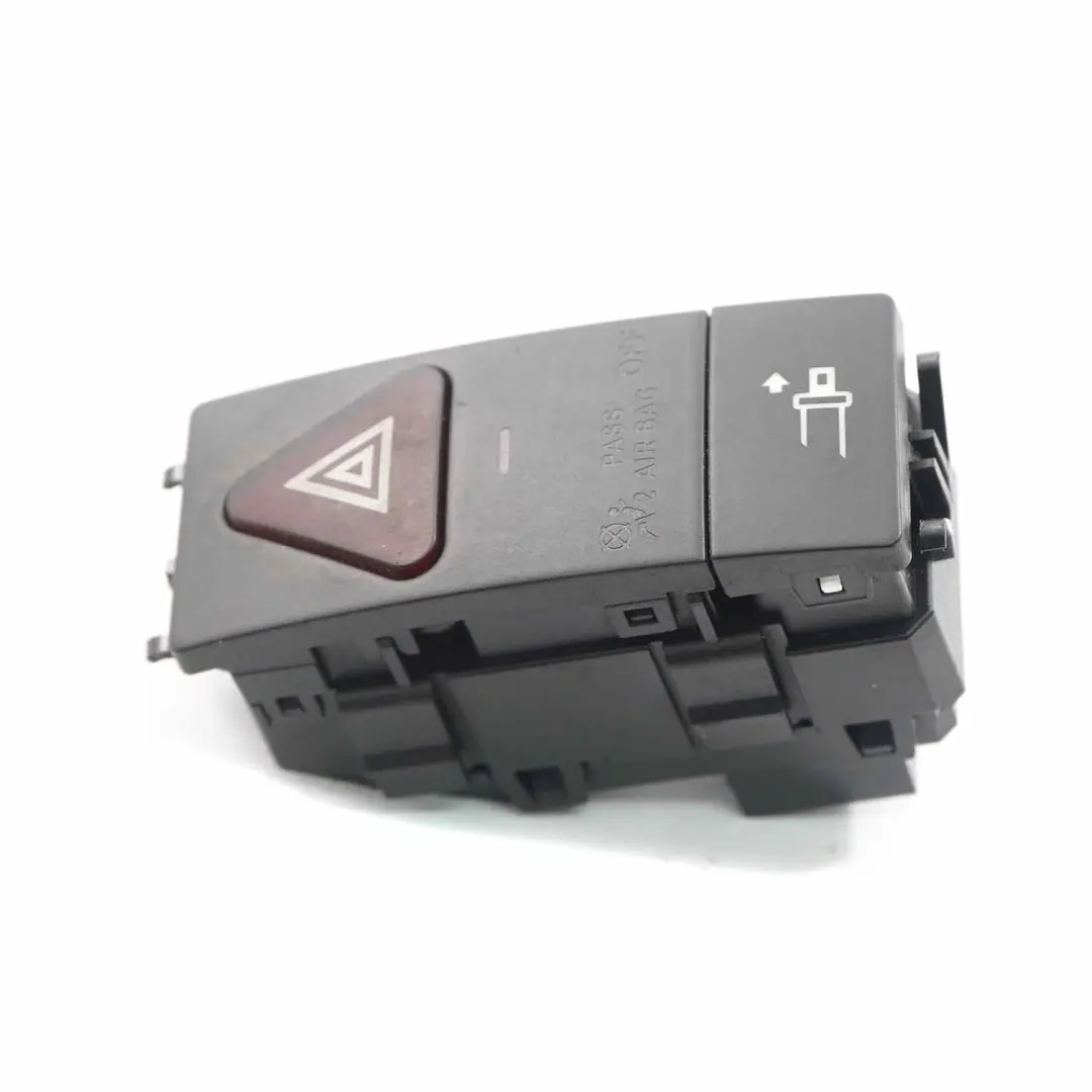 Mercedes W207 Bouton d'interrupteur de feux de détresse - SKU A2079053700 - Numéro de pièce A2079053700