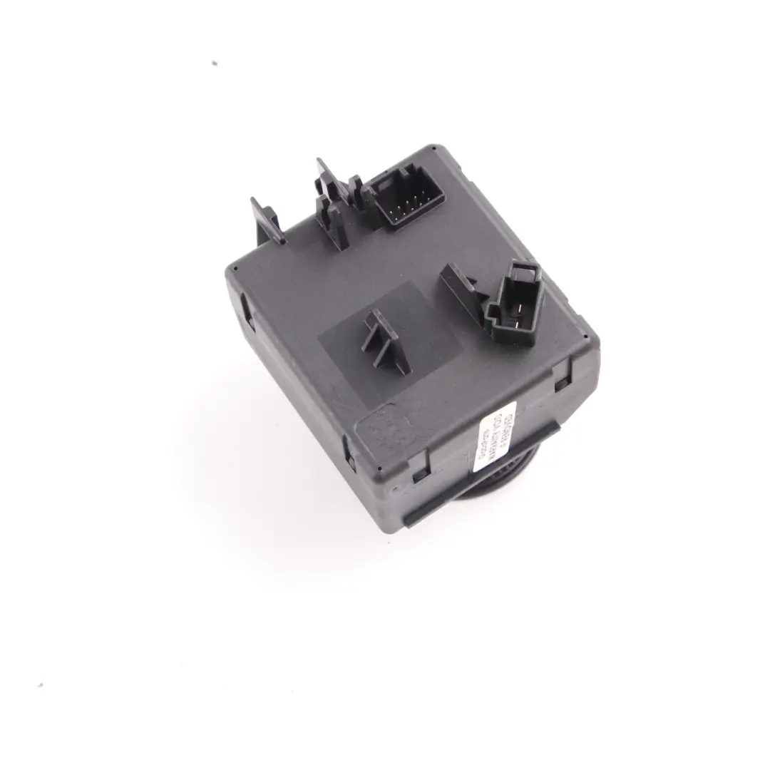 Mercedes W204 Module Télécommande Verrouillage Allumage Lecteur Clé - SKU A2079057101 - Numéro de pièce A2079057101