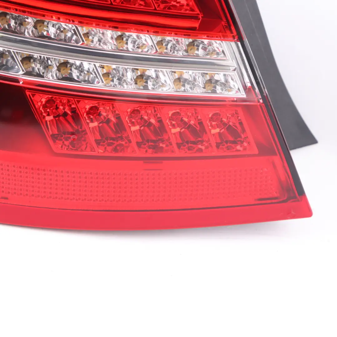 W207 A207 C207 Feu Arrière Gauche pour Mercedes à propos du numéro de pièce A2079060158 Mercedes W207 A207 C207 Feu Arrière Gauche - SKU A2079060158 - Numéro de pièce A2079060158