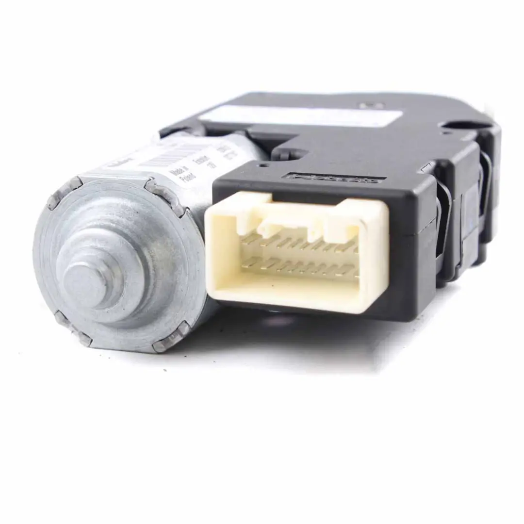 Sunroof Drive Mercedes W204 W207 Coupe Sun Roof Motor Actuator Unit to with Part number A2079060600 Sunroof Drive Mercedes W204 W207 Coupe Sun Roof Motor Actuator Unit - SKU A2079060600 - Part number A2079060600