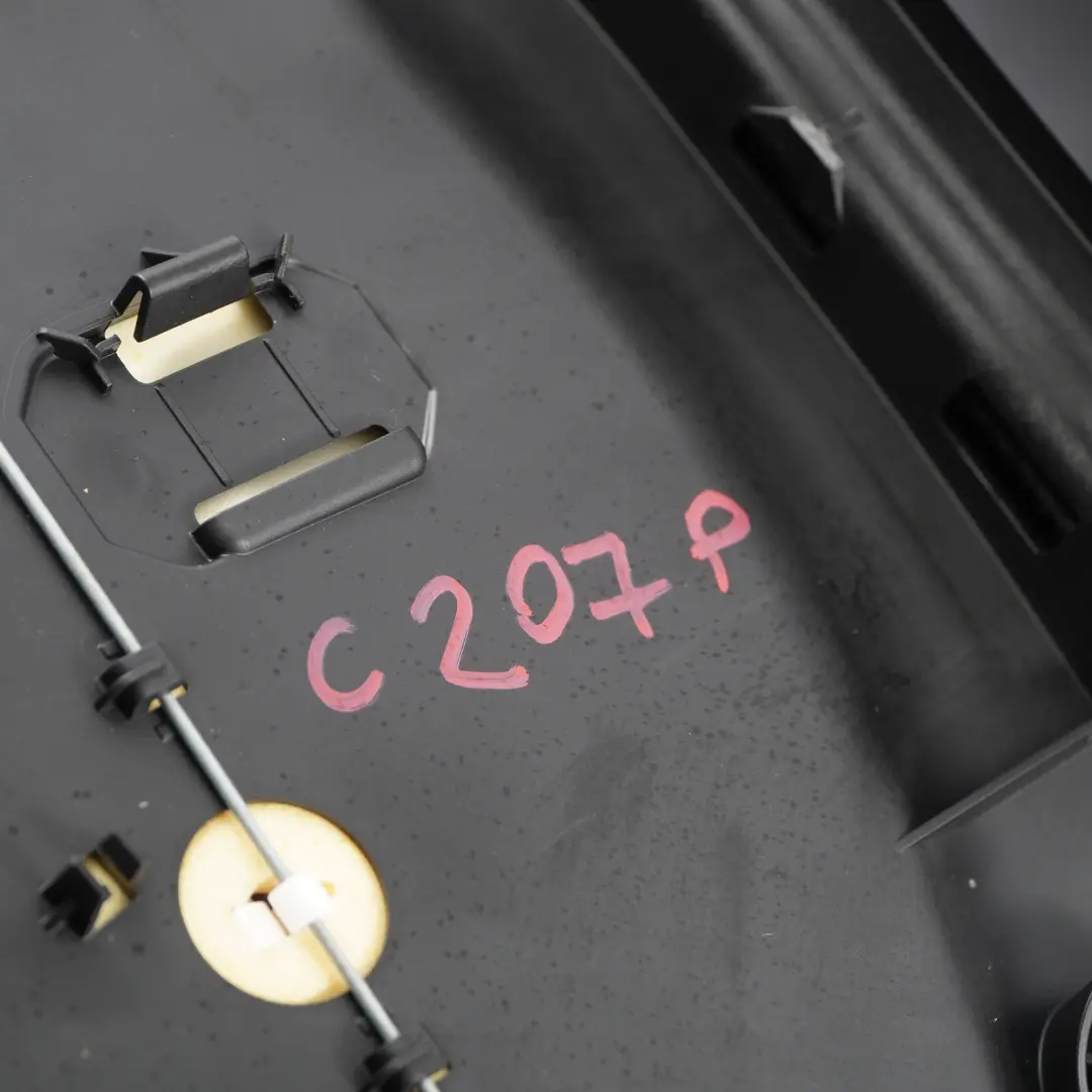 W207 Vordersitzbezug Beheizt Links Rechts Schwarz Leder für Mercedes mit Teilenummer A2079101747 Mercedes W207 Vordersitzbezug Beheizt Links Rechts Schwarz Leder - SKU A2079101747-15 - Teilenummer A2079101747