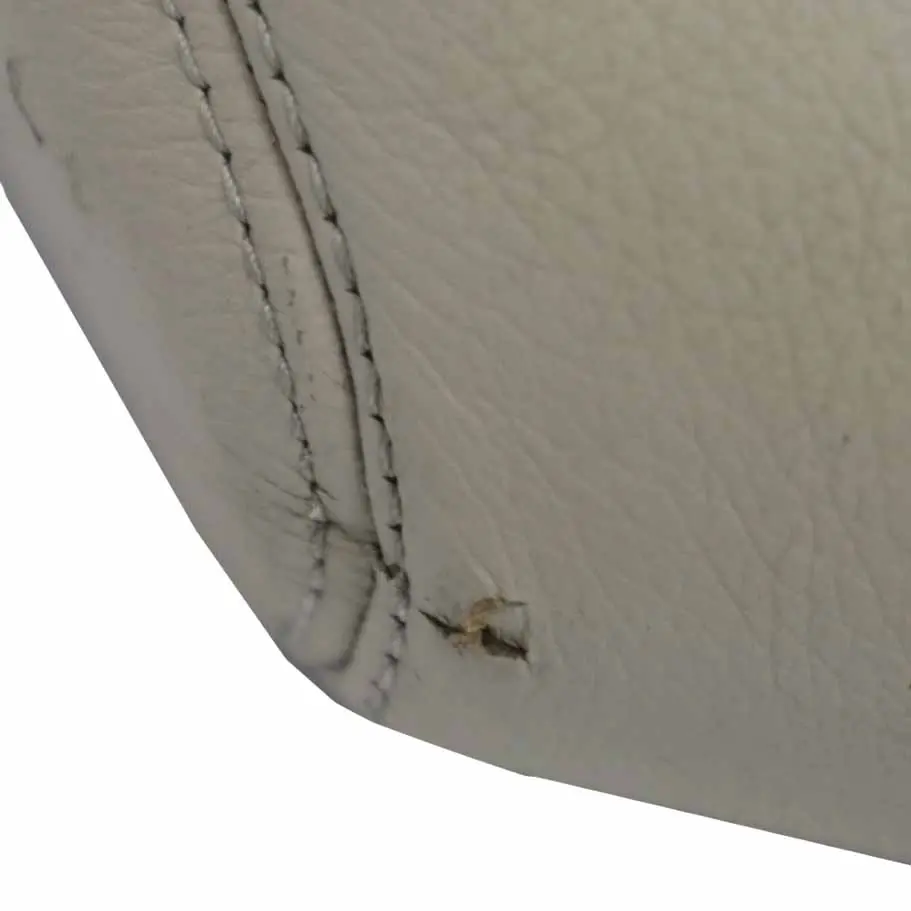 Sitzbezug beheizt vorne links rechts verkleidung Beige Leder für Mercedes C204 C207 mit Teilenummer A2079102046 Mercedes C204 C207 Sitzbezug beheizt vorne links rechts verkleidung Beige Leder - SKU A2079102046 - Teilenummer A2079102046