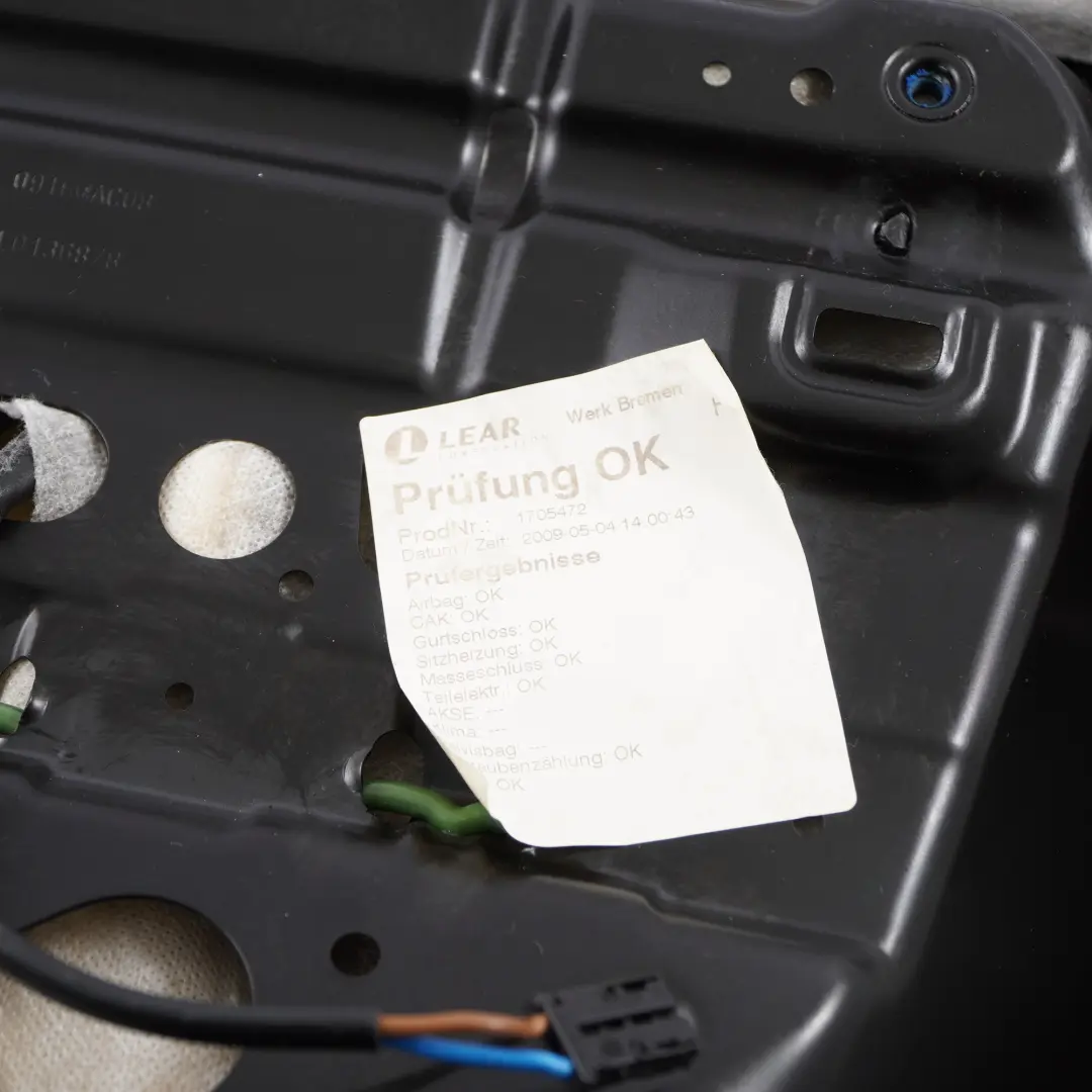 W207 Vordersitzbezug Beheizt Links Rechts Schwarz Leder für Mercedes mit Teilenummer A2079102646 Mercedes W207 Vordersitzbezug Beheizt Links Rechts Schwarz Leder - SKU A2079102646 - Teilenummer A2079102646