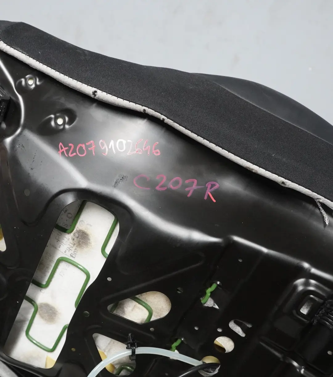Mercedes W207 Vordersitzbezug Beheizt Links Rechts Schwarz Leder - SKU A2079102646 - Teilenummer A2079102646