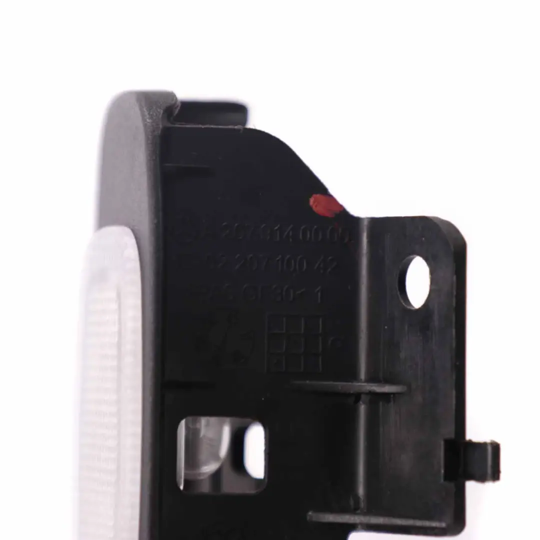 W207 W218 Lampe intérieure siège avant pour Mercedes à propos du numéro de pièce A2079140000 Mercedes W207 W218 Lampe intérieure siège avant - SKU A2079140000 - Numéro de pièce A2079140000