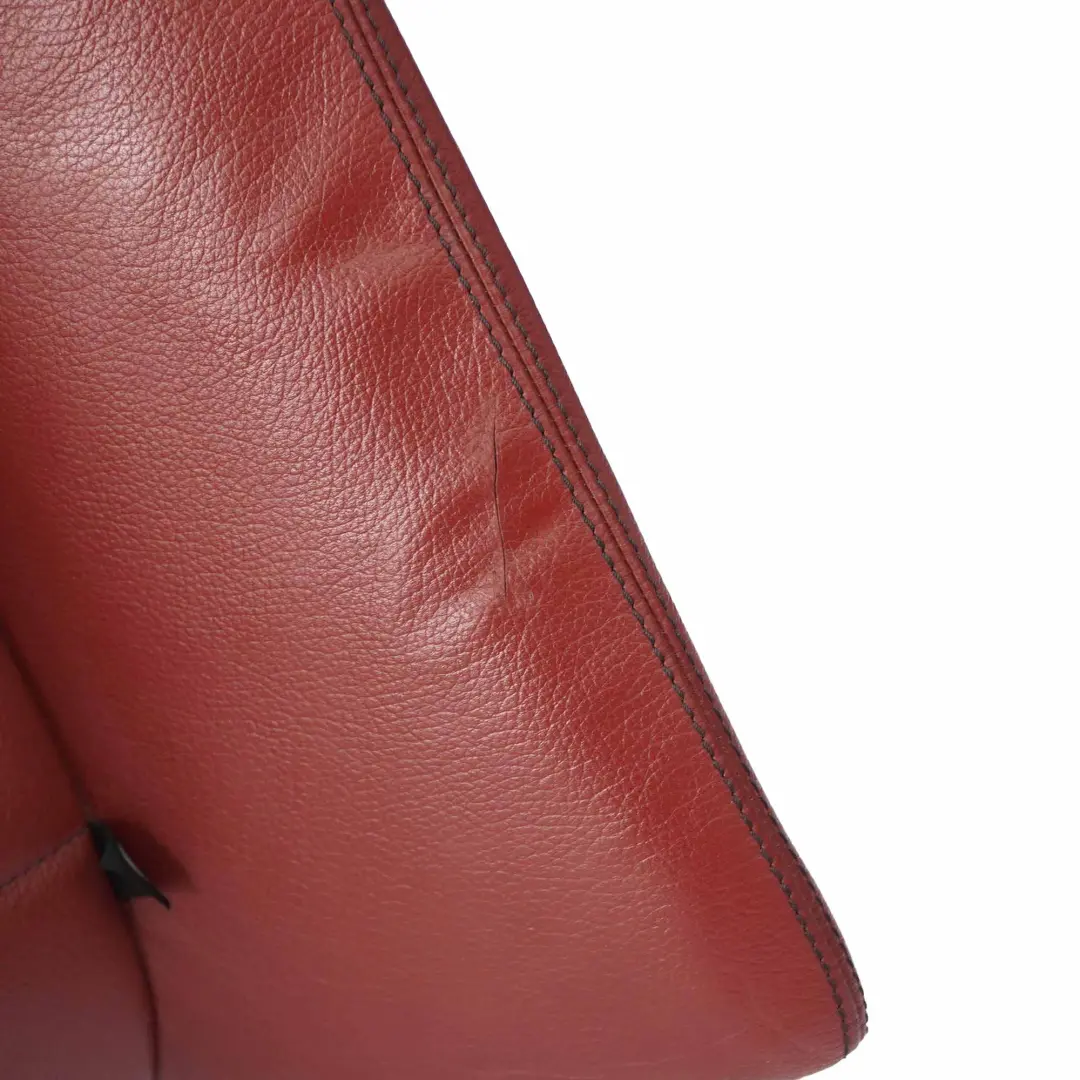 Siège arrière Revêtement dossier en cuir rouge pour Mercedes A207 Cabrio à propos du numéro de pièce A2079202847 Mercedes A207 Cabrio Siège arrière Revêtement dossier en cuir rouge - SKU A2079202847 - Numéro de pièce A2079202847