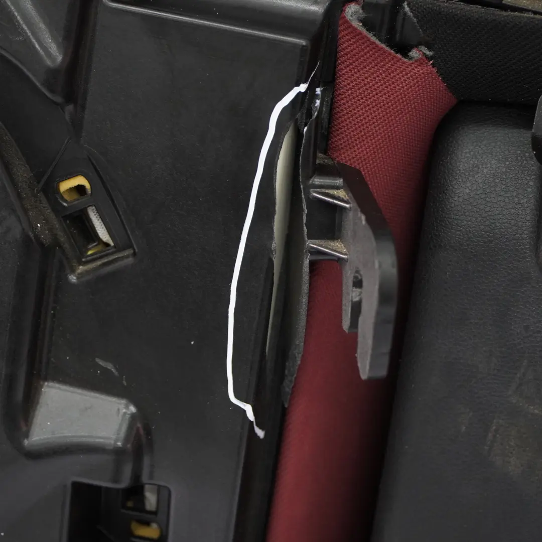 Respaldo Asiento Trasero Respaldo Cuero Rojo para Mercedes A207 Cabrio con número de pieza A2079202847 Mercedes A207 Cabrio Respaldo Asiento Trasero Respaldo Cuero Rojo - SKU A2079202847 - Número de pieza A2079202847