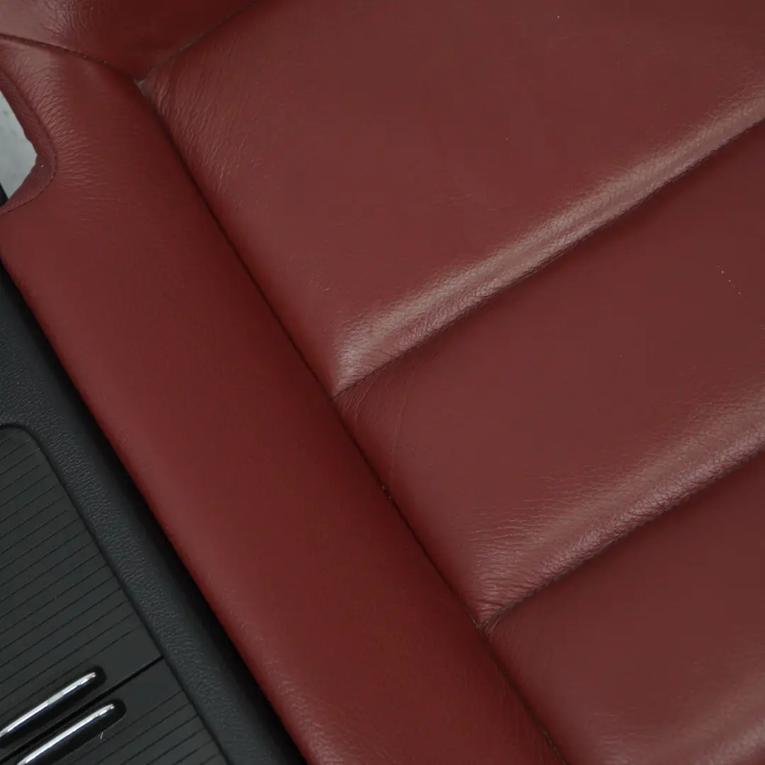 Rücksitzbank Mercedes A207 Cabrio Couch Sitzbezug Rot Leder für mit Teilenummer A2079203246 Rücksitzbank Mercedes A207 Cabrio Couch Sitzbezug Rot Leder - SKU A2079203246 - Teilenummer A2079203246