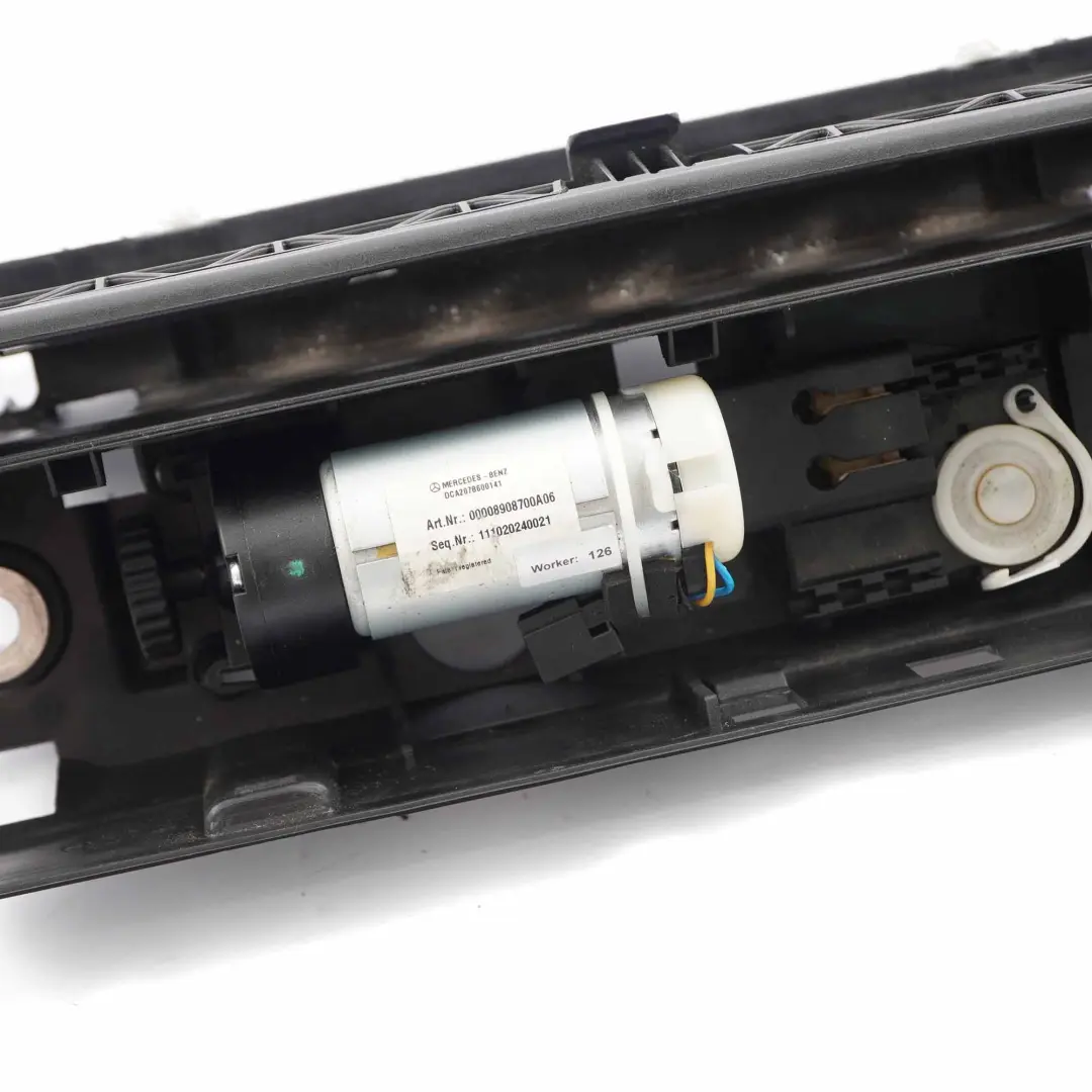 Mercedes A207 Déflecteur de Vent Moteur Support de Montage Cache - SKU A2079700572-1 - Numéro de pièce A2079700572