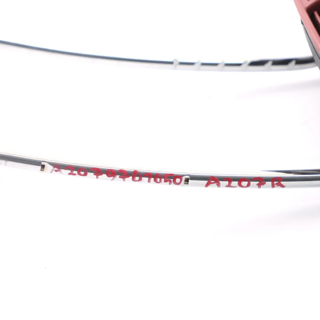 Mercedes A207 Siège Appui-tête Chauffant Avant Gauche Droite Cuir Rouge - SKU A2079701050 - Numéro de pièce A2079701050