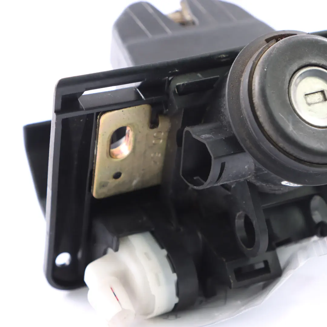 W208 W210 Zamek Pokrywy Klapy Bagażnika do Mercedes W202 o numerze A2087500091 Mercedes W202 W208 W210 Zamek Pokrywy Klapy Bagażnika - SKU a2087500091 - Numer Części A2087500091