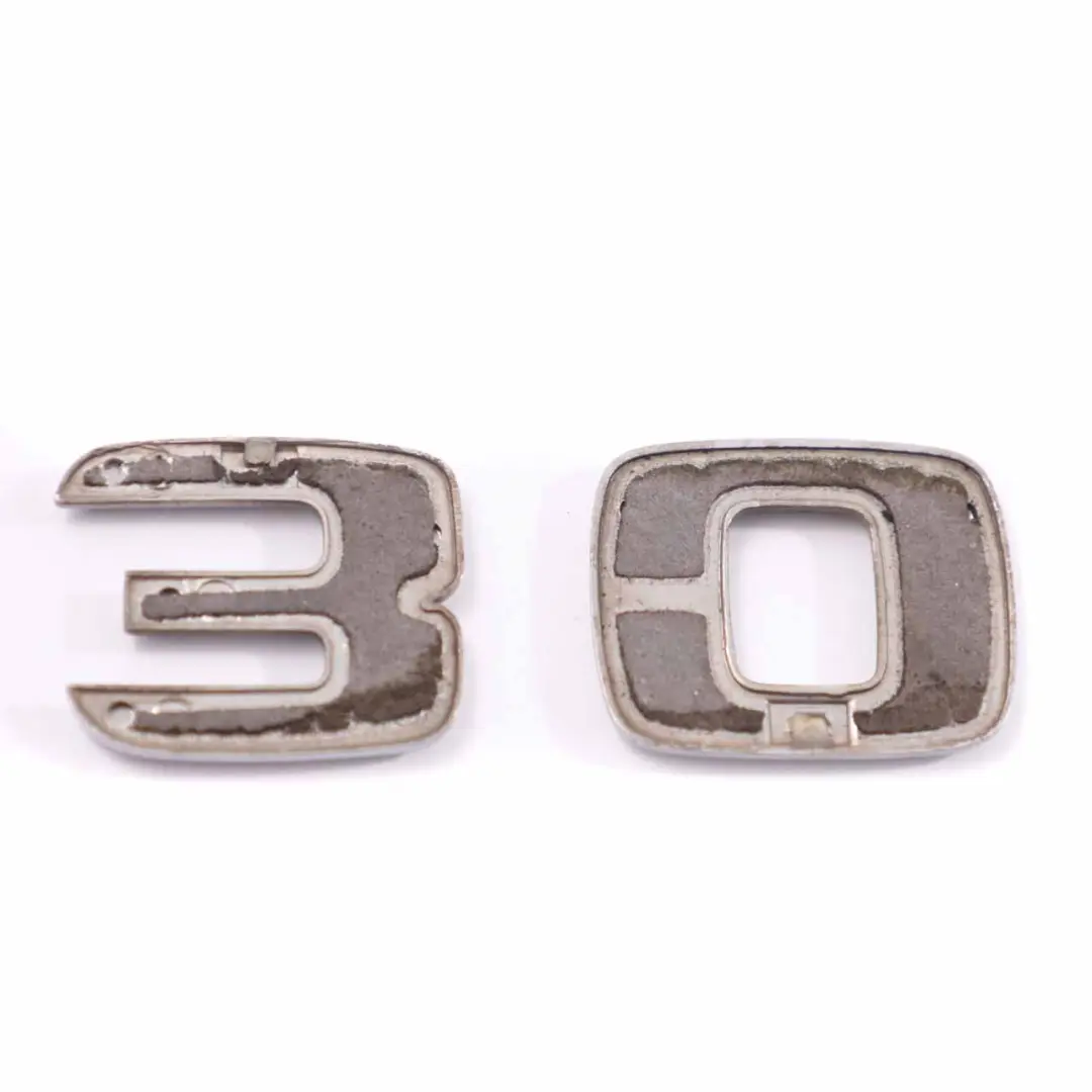 Mercedes W203 W204 Kofferraum Heckklappe aufgeklebt Emblem Schriftzug 320 - SKU A2088170315 - Teilenummer A2088170315