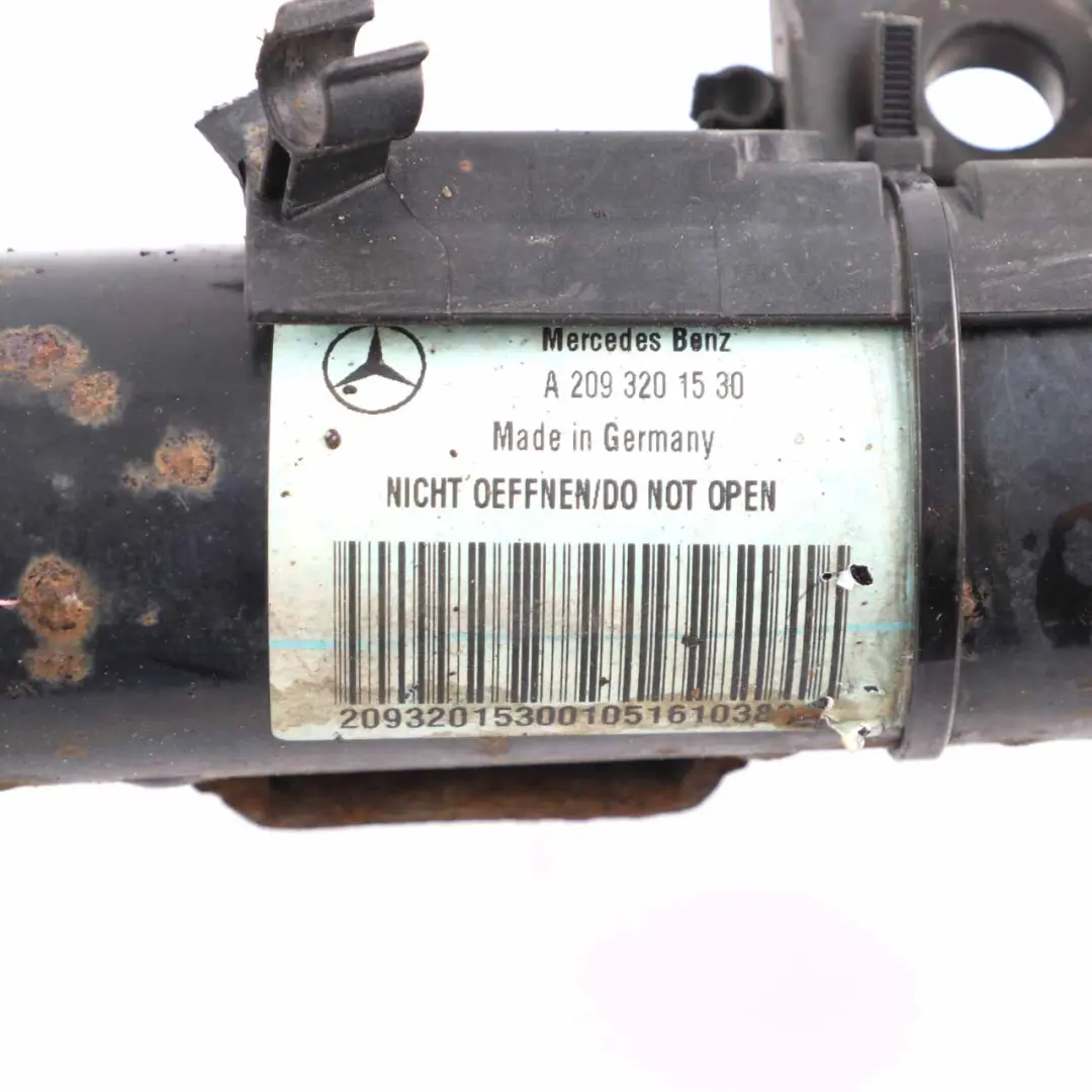 Ammortizzatore Anteriore Sinistro Destro Puntone Set per Mercedes W209 con numero di parte A2093201530 Mercedes W209 Ammortizzatore Anteriore Sinistro Destro Puntone Set - SKU A2093201530-2 - Numero di parte A2093201530