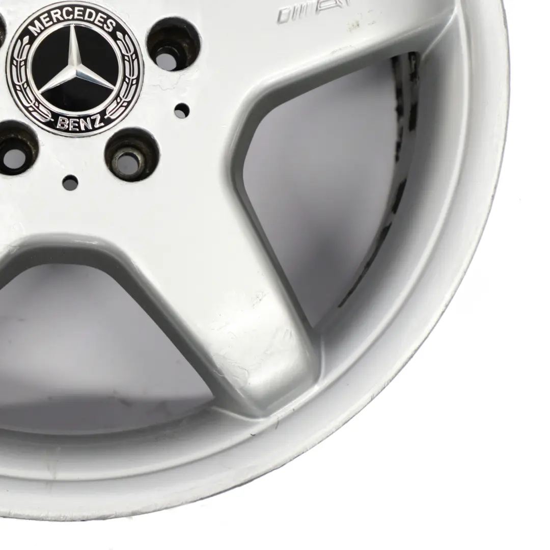 Cerchio anteriore lega argento 18" 7.5J ET:37 per Mercedes CLK W209 C209 con numero di parte A2094011602 Mercedes CLK W209 C209 Cerchio anteriore lega argento 18" 7.5J ET:37 - SKU A2094011602-1 - Numero di parte A2094011602