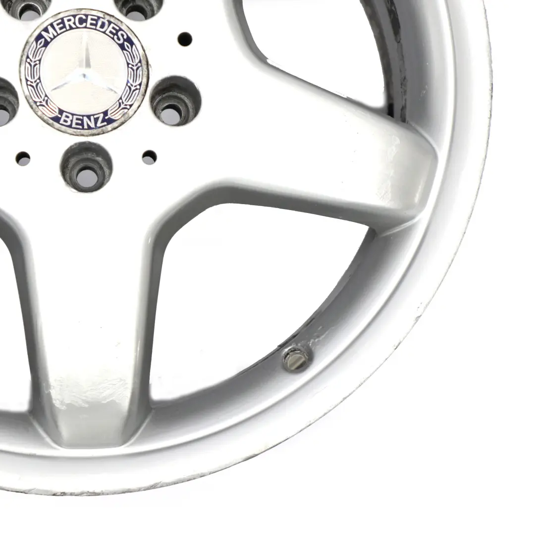 Jante Alliage Argent 18" 7.5J ET:37 pour Mercedes CLK W209 C209 Avant à propos du numéro de pièce A2094011602 Mercedes CLK W209 C209 Avant Jante Alliage Argent 18" 7.5J ET:37 - SKU A2094011602-2 - Numéro de pièce A2094011602