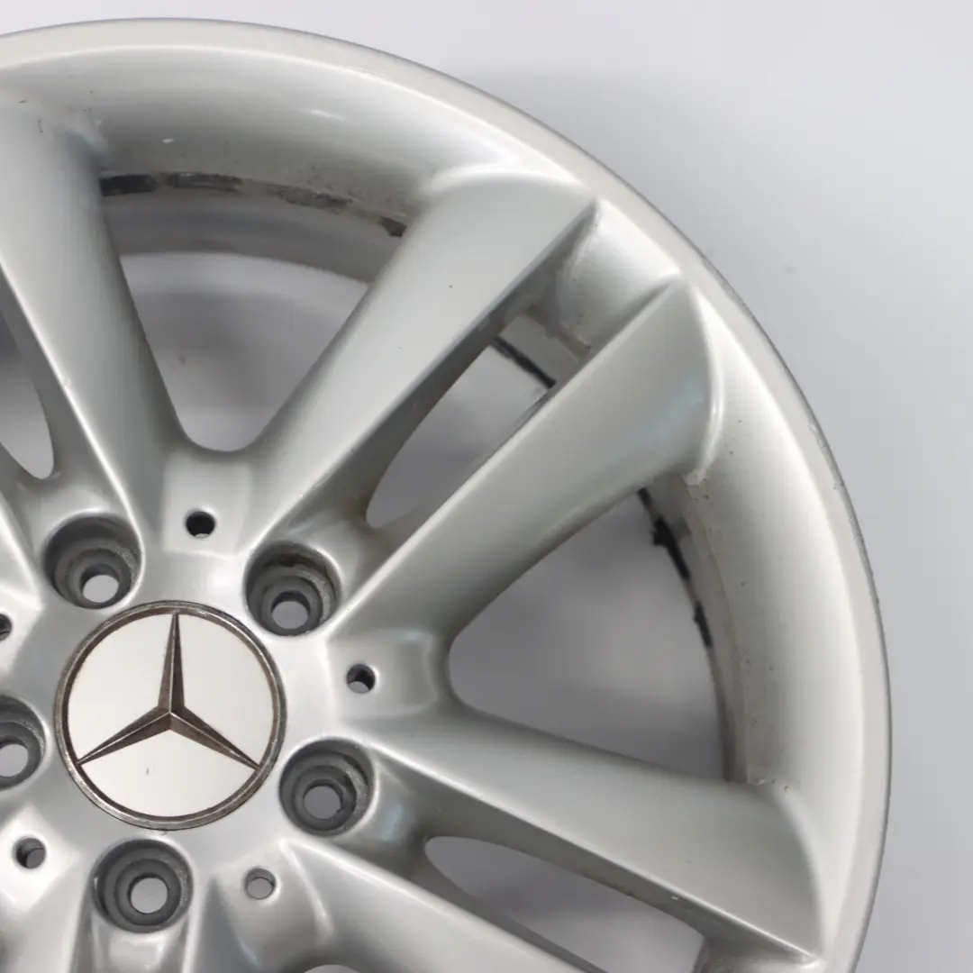 Argento Cerchio in lega a doppie razze 17" 7.5J ET:36 per Mercedes C209 con numero di parte A2094014102 Mercedes C209 Argento Cerchio in lega a doppie razze 17" 7.5J ET:36 - SKU A2094014102 - Numero di parte A2094014102