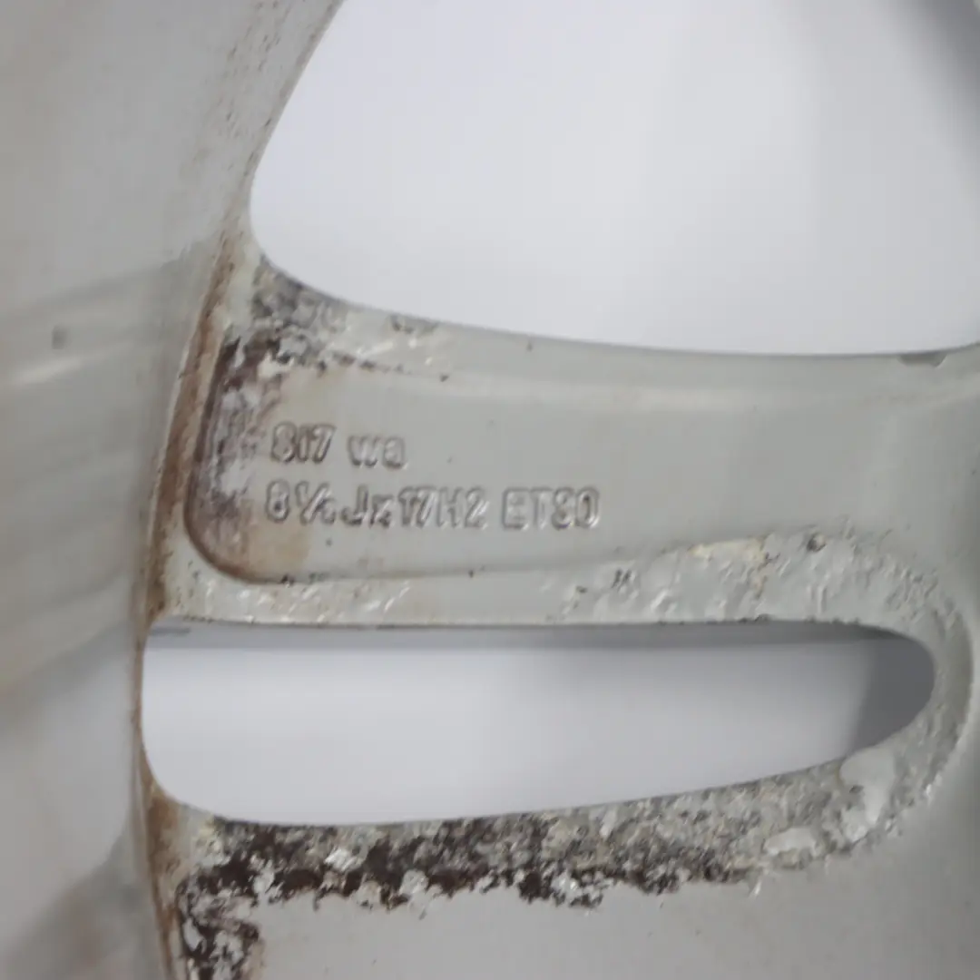 Jante Alliage Argentée Double Rayon 17" 8.5J ET:30 pour Mercedes C209 à propos du numéro de pièce A2094014302 Mercedes C209 Jante Alliage Argentée Double Rayon 17" 8.5J ET:30 - SKU A2094014302 - Numéro de pièce A2094014302